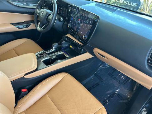 Used 2026 Lexus NX 350h AWD w/ Accessory Package (2T) image 18