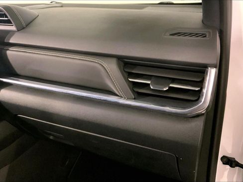 Used 2025 GMC Terrain Elevation AWD/4WD image 17