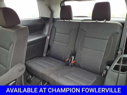 Certified 2023 GMC Acadia SLE w/ Driver Convenience Package FWD image 9