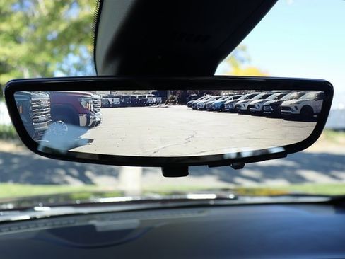 Used 2024 Buick Enclave Avenir w/ Avenir Technology Package image 31