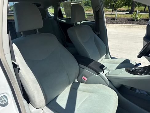 Used 2010 Toyota Prius Five FWD image 34