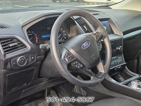 Used 2020 Ford Edge SE FWD image 9