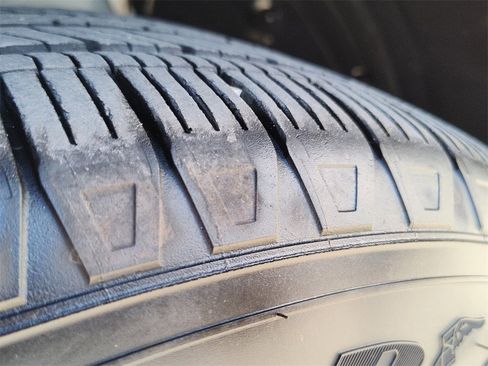 Certified 2025 Honda Pilot EX-L image 17