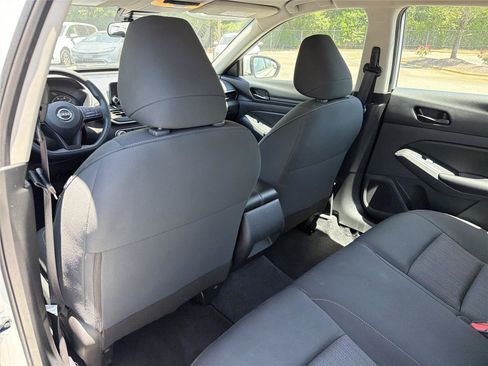 Used 2023 Nissan Altima 2.5 S FWD image 19