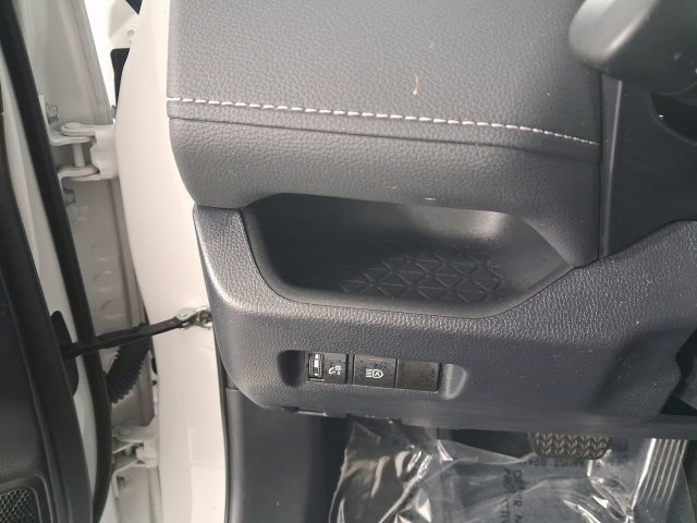 Used 2023 Toyota RAV4 AWD Hybrid image 15
