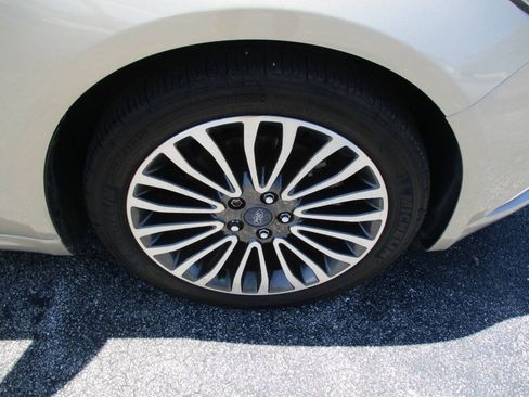 Used 2017 Ford Fusion Titanium AWD/4WD image 32