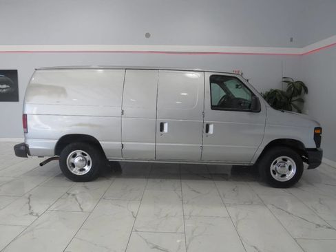 Used 2013 Ford E-150 and Econoline 150 w/ PWR Group image 4