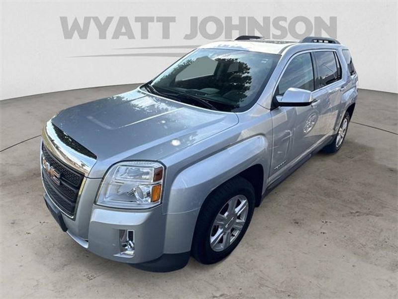 Used 2015 GMC Terrain SLE w/ Safety Package image 1