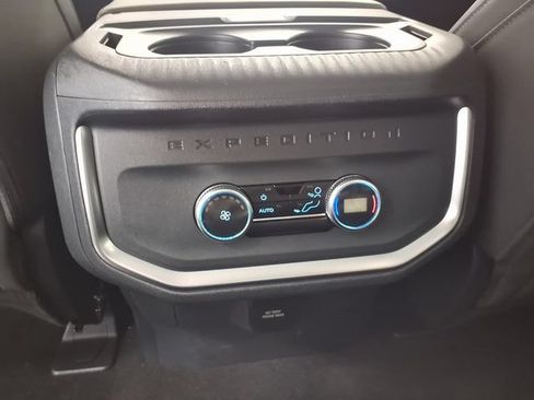 Used 2025 Ford Expedition Active AWD/4WD image 23