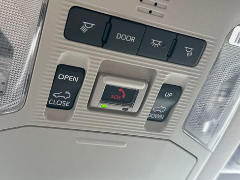 New 2025 Toyota RAV4 XLE image 27