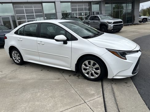 Certified 2024 Toyota Corolla LE FWD image 2