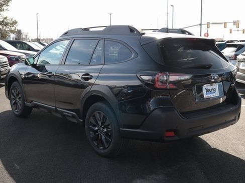 Used 2025 Subaru Outback Onyx Edition image 5