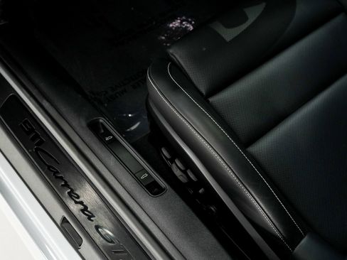 Used 2024 Porsche 911 Carrera GTS image 12