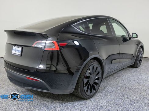 Used 2024 Tesla Model Y Performance AWD/4WD image 7