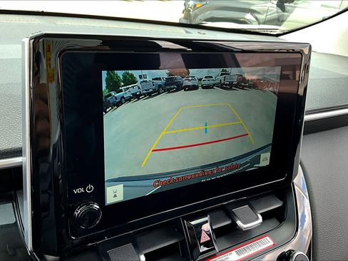 Used 2024 Toyota Corolla Cross XLE w/ Convenience Package image 27