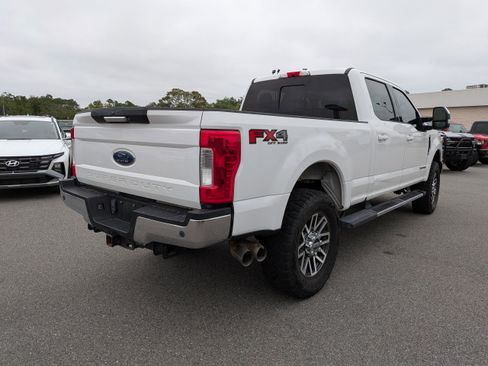 Used 2019 Ford F250 Lariat w/ Lariat Value Package image 4