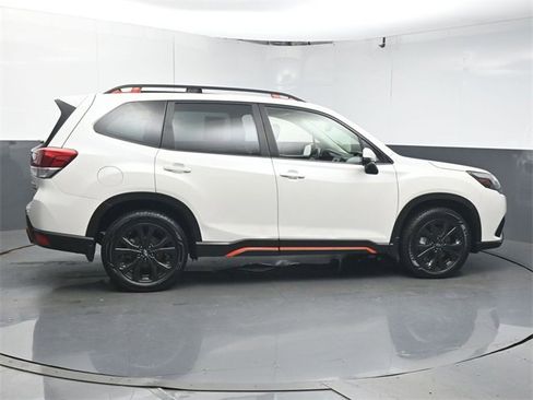 Used 2022 Subaru Forester Sport image 8
