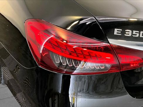 Used 2023 Mercedes-Benz E 350 4MATIC Sedan image 28