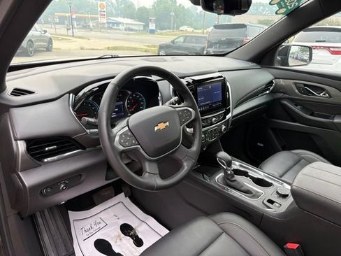 Used 2023 Chevrolet Traverse LT w/ LT Premium Package AWD/4WD image 28