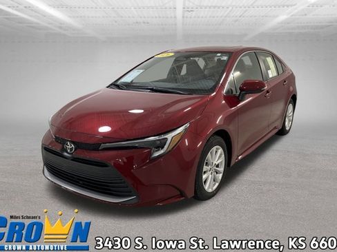Used 2026 Toyota Corolla XLE image 1
