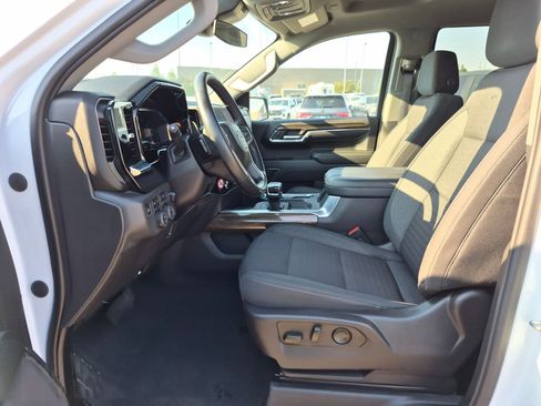Used 2023 Chevrolet Silverado 1500 RST AWD/4WD image 15