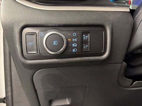 Used 2023 Ford Explorer XLT w/ Equipment Group 202A AWD/4WD image 25