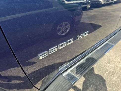 Used 2022 Chevrolet Silverado 2500 Custom w/ Custom Value Package AWD/4WD image 27