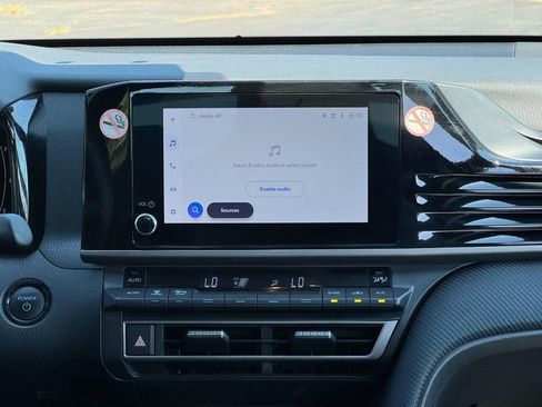 Certified 2025 Toyota Camry SE FWD image 18