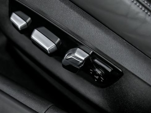 Used 2020 BMW M5 w/ Executive Package image 27