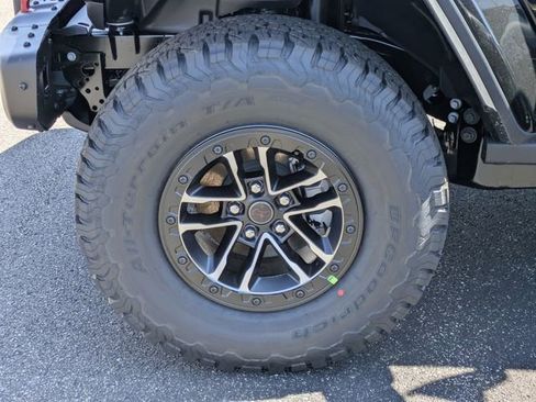 New 2026 Jeep Wrangler Unlimited Rubicon AWD/4WD image 33