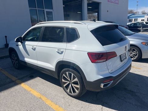 Used 2022 Volkswagen Taos SE image 6