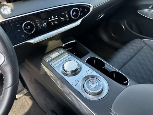 Used 2025 Genesis GV70 3.5T Sport w/ Sport Advanced Package image 29