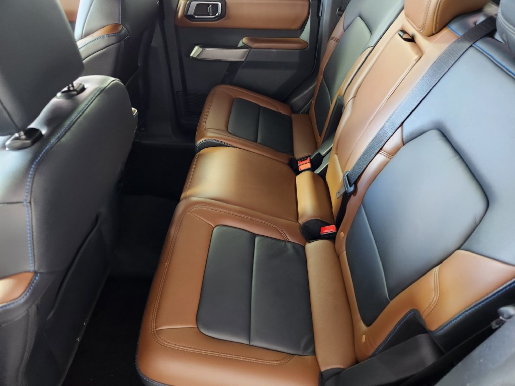 Used 2022 Ford Bronco Outer Banks AWD/4WD image 14