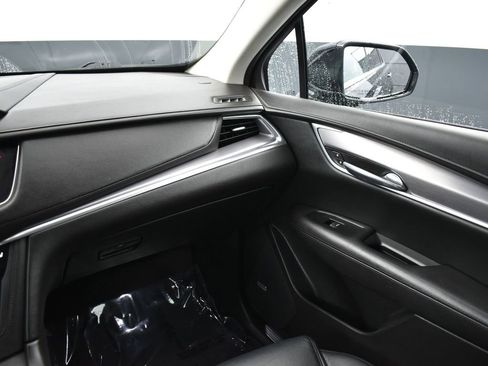 Used 2017 Cadillac XT5 Luxury image 13