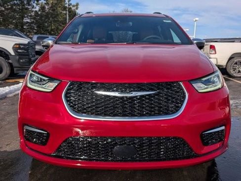 New 2026 Chrysler Pacifica Select image 6