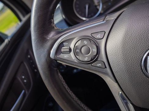 Used 2020 Buick Envision Premium AWD/4WD image 21