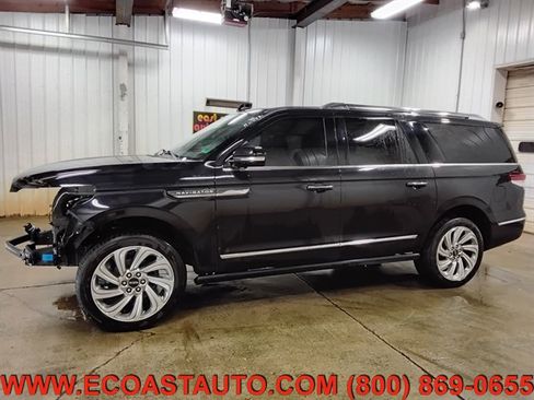 Used 2024 Lincoln Navigator L Reserve AWD/4WD image 5