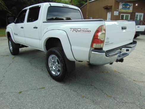 Used 2013 Toyota Tacoma 4x4 Double Cab w/ SR5 Pkg image 3