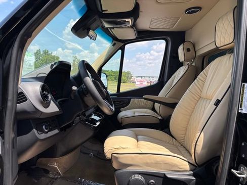 Used 2019 Mercedes-Benz Sprinter 3500 image 21