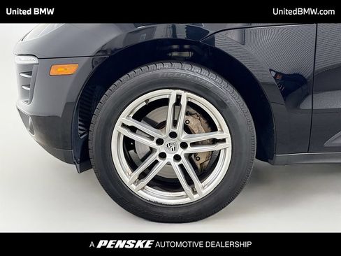Used 2018 Porsche Macan S AWD/4WD image 2