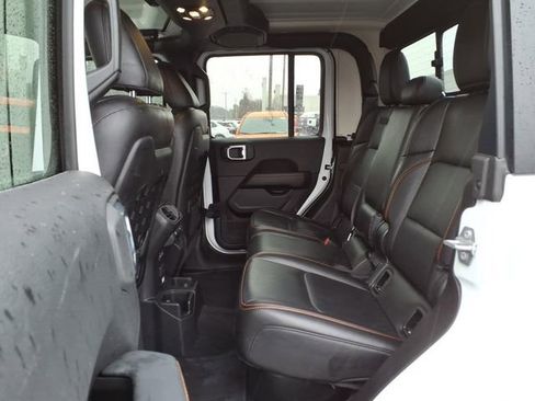 Certified 2023 Jeep Gladiator Mojave image 28