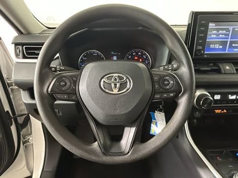 Used 2022 Toyota RAV4 LE AWD/4WD image 14