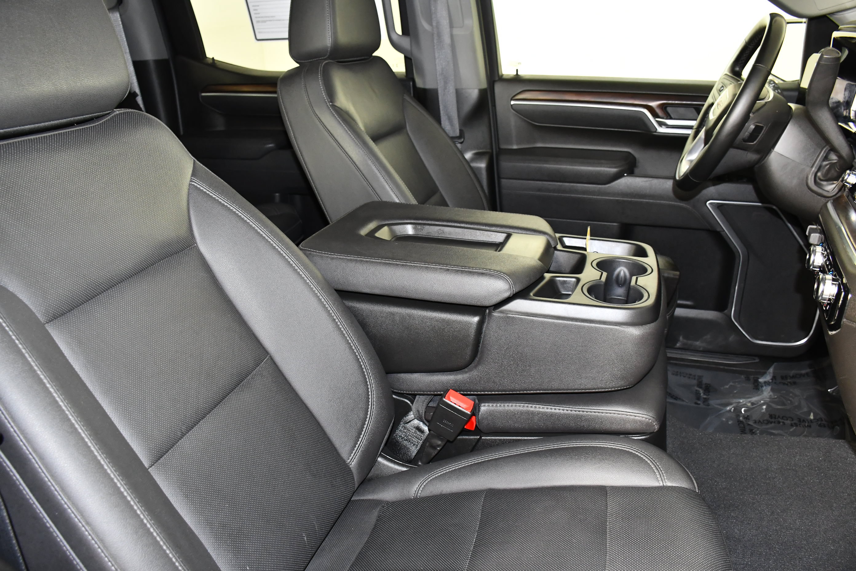 Used 2026 GMC Sierra 1500 SLT AWD/4WD image 45