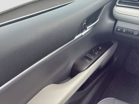 Used 2024 Toyota Camry LE image 12