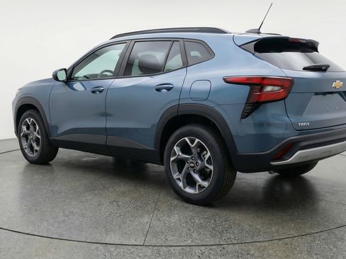 Used 2025 Chevrolet Trax LT image 6