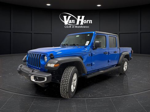 Used 2023 Jeep Gladiator Sport AWD/4WD image 3