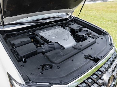 Used 2023 Lexus GX 460 Luxury w/ Sport Design Package AWD/4WD image 21