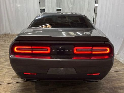 Used 2019 Dodge Challenger R/T image 3