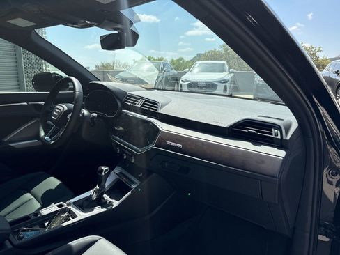 Used 2025 Audi Q3 2.0T Premium w/ Convenience Package image 15