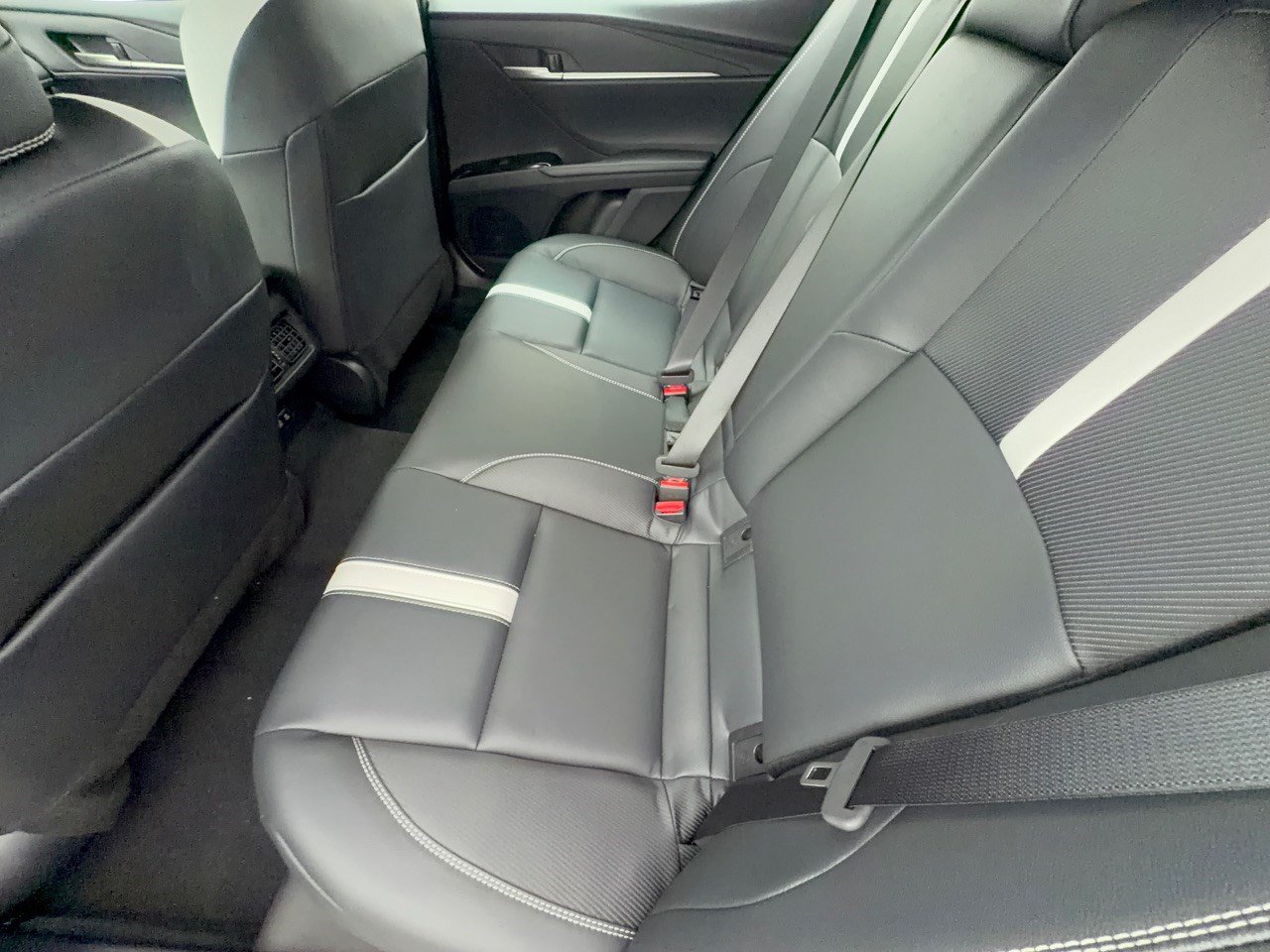Used 2026 Toyota Camry SE FWD image 25